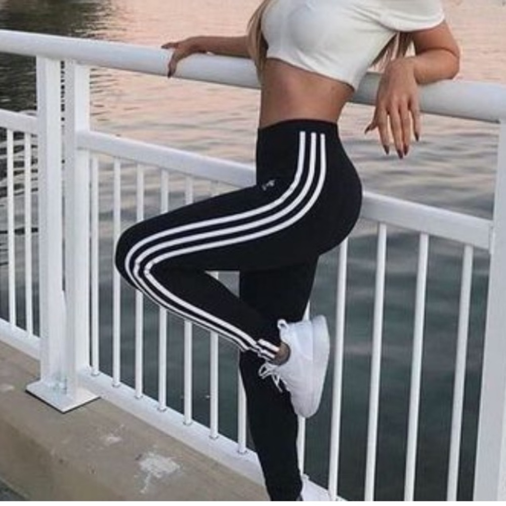 Adidas Designed to Move3-Stripe Leggings Size L